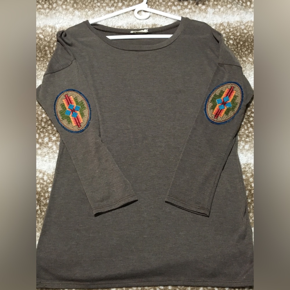 Long sleeve aztec elbow design womens